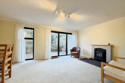 3 bedroom house to rent, Eastwell Barn Mews, Tenterden