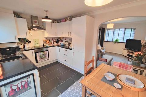2 bedroom end of terrace house for sale, Newlands Close, Brighouse HD6