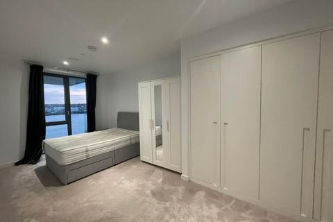 2 bedroom flat to rent, Flotilla House, Royal Wharf, London