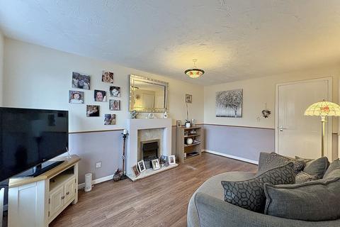 2 bedroom end of terrace house for sale, Garrick Close, EARLS KEEP, DY1 3DF