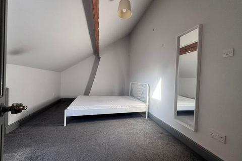 1 bedroom flat to rent, Tanfield Road, Huddersfield
