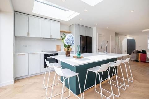 4 bedroom end of terrace house for sale, Malvern Avenue, Harrow