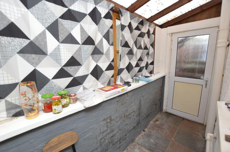 Lean-to