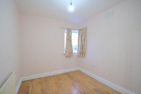 2 bedroom apartment to rent, Shaftesbury Avenue, Harrow