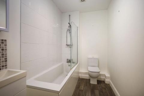 2 bedroom apartment to rent, Ashley Road, Bournemouth BH1