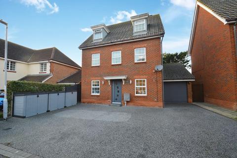 5 bedroom detached house for sale, Buckthorne Road, Minster