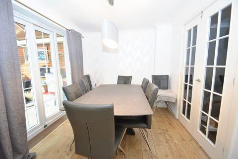 5 bedroom detached house for sale, Buckthorne Road, Minster