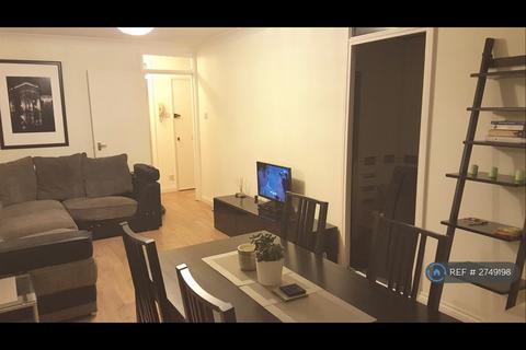 1 bedroom flat to rent, Honeysuckle Court, London, SE12