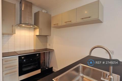 1 bedroom flat to rent, Stoke Newington Common, London, N16