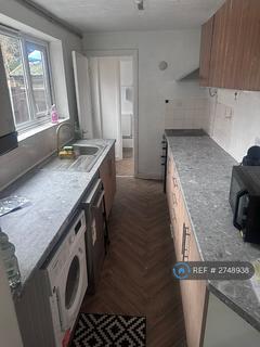 3 bedroom end of terrace house to rent, North Gate, Nottingham, NG7