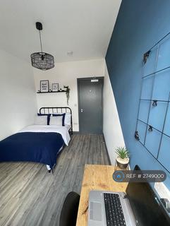 3 bedroom flat to rent, Helmsley Road, Newcastle Upon Tyne, NE2