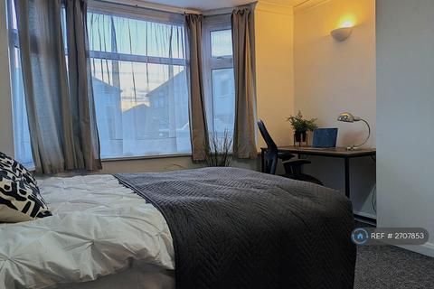 4 bedroom terraced house to rent, Greenfield Road, Bristol, BS10