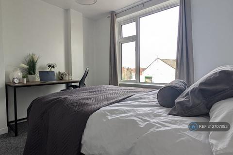 4 bedroom terraced house to rent, Greenfield Road, Bristol, BS10