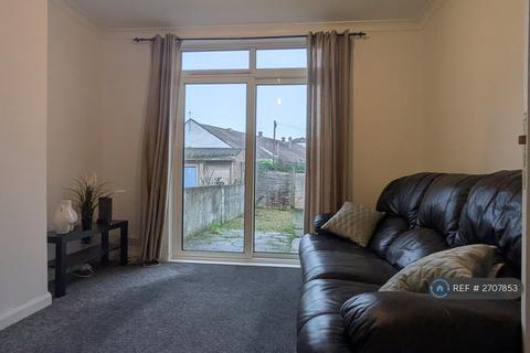 1 bedroom in a house share to rent, Greenfield Road, Bristol, BS10