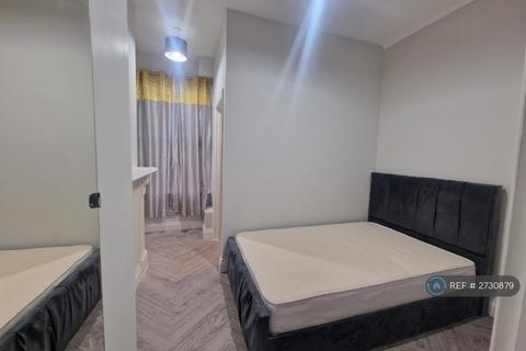 1 bedroom semi-detached house to rent, Kingscourt Road, London, SW16