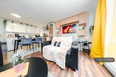 2 bedroom flat to rent, Brick Lane, London, E1