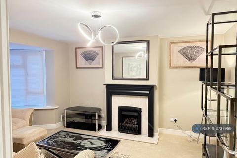 3 bedroom end of terrace house to rent, Hempstead Road, Watford, WD17