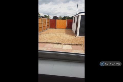 2 bedroom semi-detached house to rent, Sankey Drive, Nottingham, NG6
