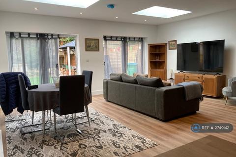 undefined, Lime Grove, Twickenham, TW1