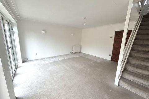 3 bedroom terraced house to rent, Burnside Gardens, Walsall WS5