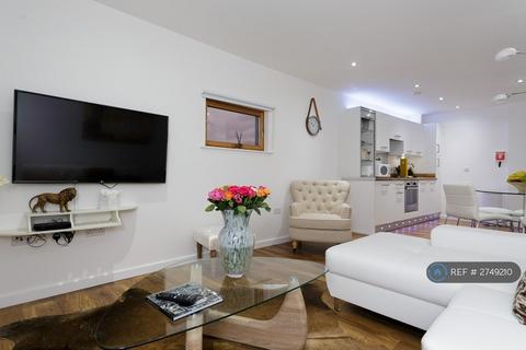 2 bedroom penthouse to rent, Gateway North, Leeds, LS9