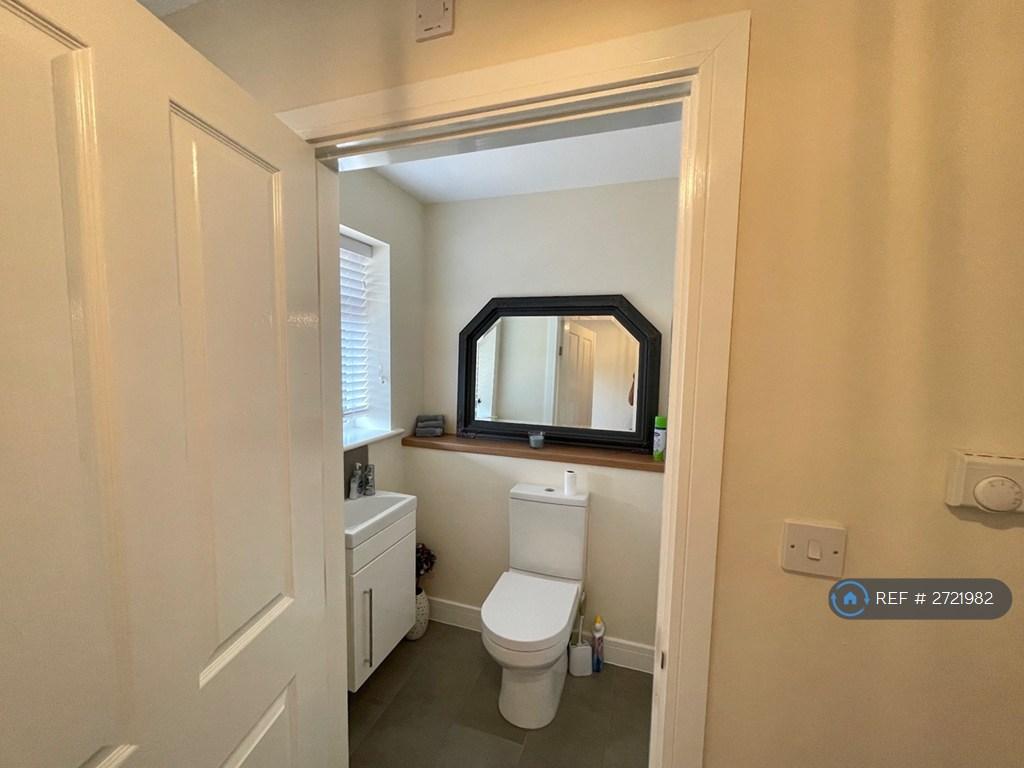 Ground Floor Wc