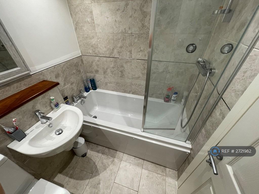 Main Bathroom