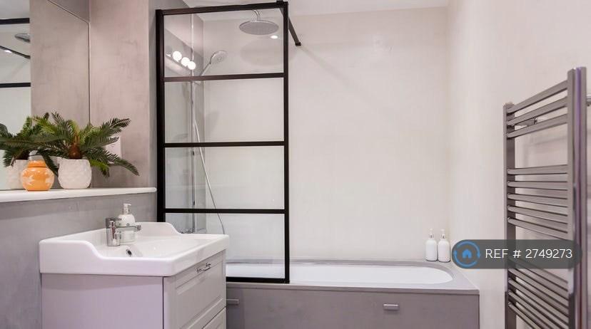 Modern Bathroom
