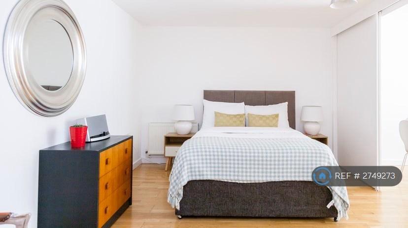 Room 2 With Queen Bed