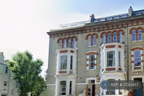 2 bedroom flat to rent, Rosslyn Hill, London, NW3