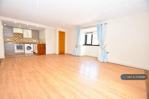 2 bedroom flat to rent, Main Road, Chichester, PO18