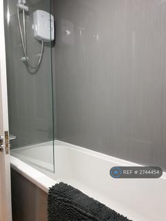 2 bedroom flat to rent, Albert Avenue, Grangemouth, FK3
