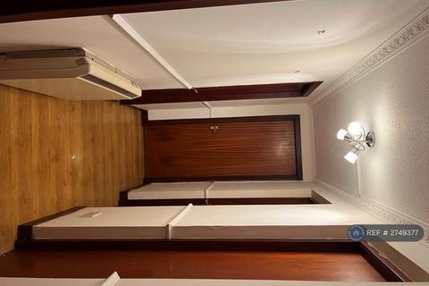 undefined, Canal Crescent, Perth, PH2