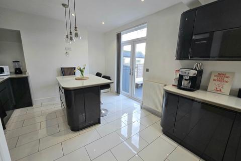 3 bedroom semi-detached house for sale, Great Western Avenue, Bridgend, CF31