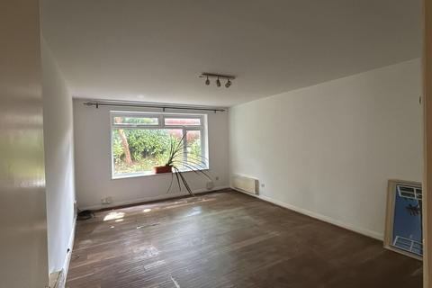 2 bedroom flat to rent, Hawker Court  KINGSTON HILL