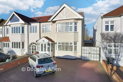 undefined, Clayhall Avenue, Ilford IG5