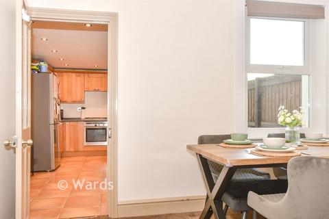 3 bedroom end of terrace house for sale, Francis Road, Ashford, Kent