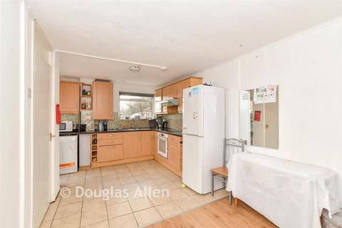 undefined, Chevers Pawen, Basildon, Essex