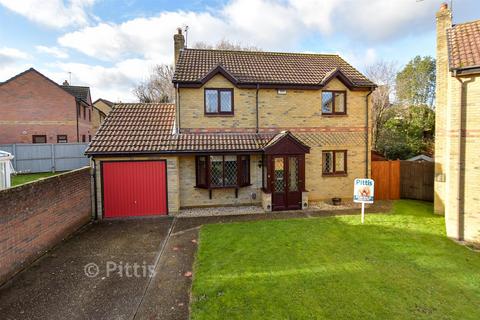 3 bedroom detached house for sale, Fieldfare Road, Newport PO30