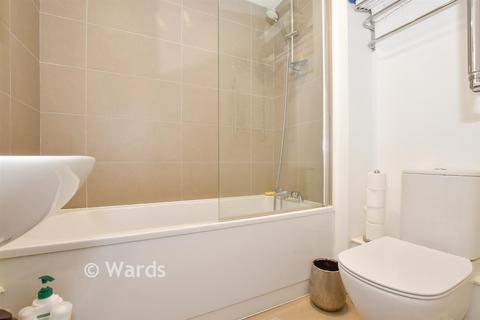 2 bedroom apartment for sale, Queen Anne Court, Maidstone ME14