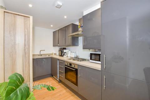 2 bedroom apartment for sale, Queen Anne Court, Maidstone ME14