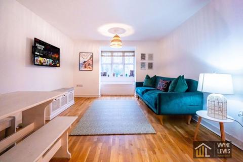 2 bedroom flat for sale, Heol Tre Forys, Penarth, CF64 3RE