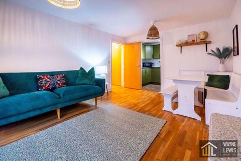2 bedroom flat for sale, Heol Tre Forys, Penarth, CF64 3RE