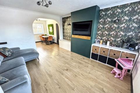 3 bedroom semi-detached house for sale, Chestnut Drive, Willand, EX15