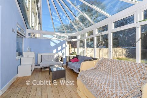 undefined, Rillside, Crawley RH10