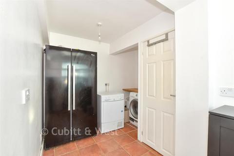 undefined, Rillside, Crawley RH10