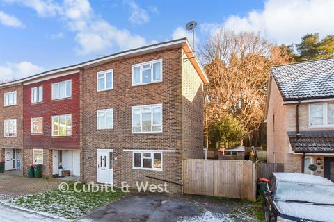 Rillside, Crawley RH10