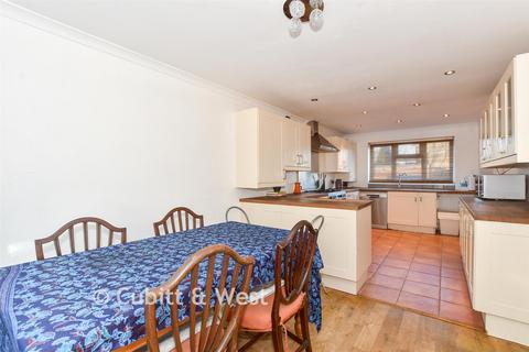 undefined, Rillside, Crawley RH10