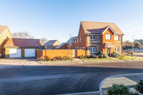 3 bedroom semi-detached house for sale, Brockman Road, Maidstone  ME15