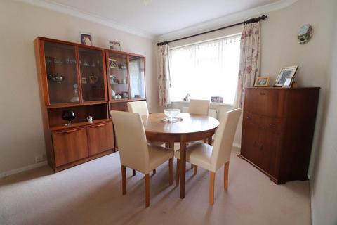 2 bedroom bungalow for sale, Luton LU3